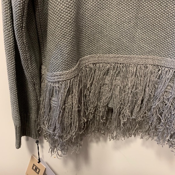 Ivanka Trump Grey Blouse - Picture 8 of 8